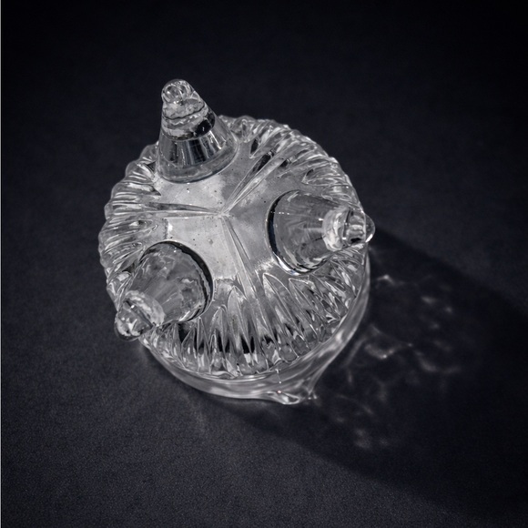 Elegant Etched Crystal Floral Vase Centerpiece – Heavy Cut Glass - Picture 6 of 6